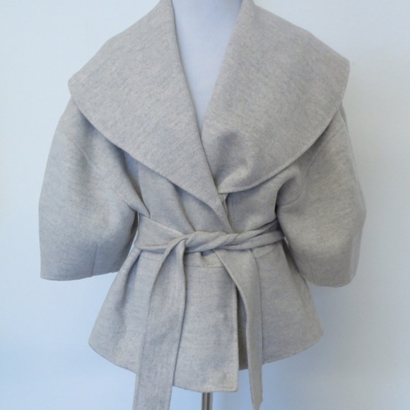 Oscar de la Renta Jackets & Blazers - Oscar de la Renta Jacket Short Sleeve